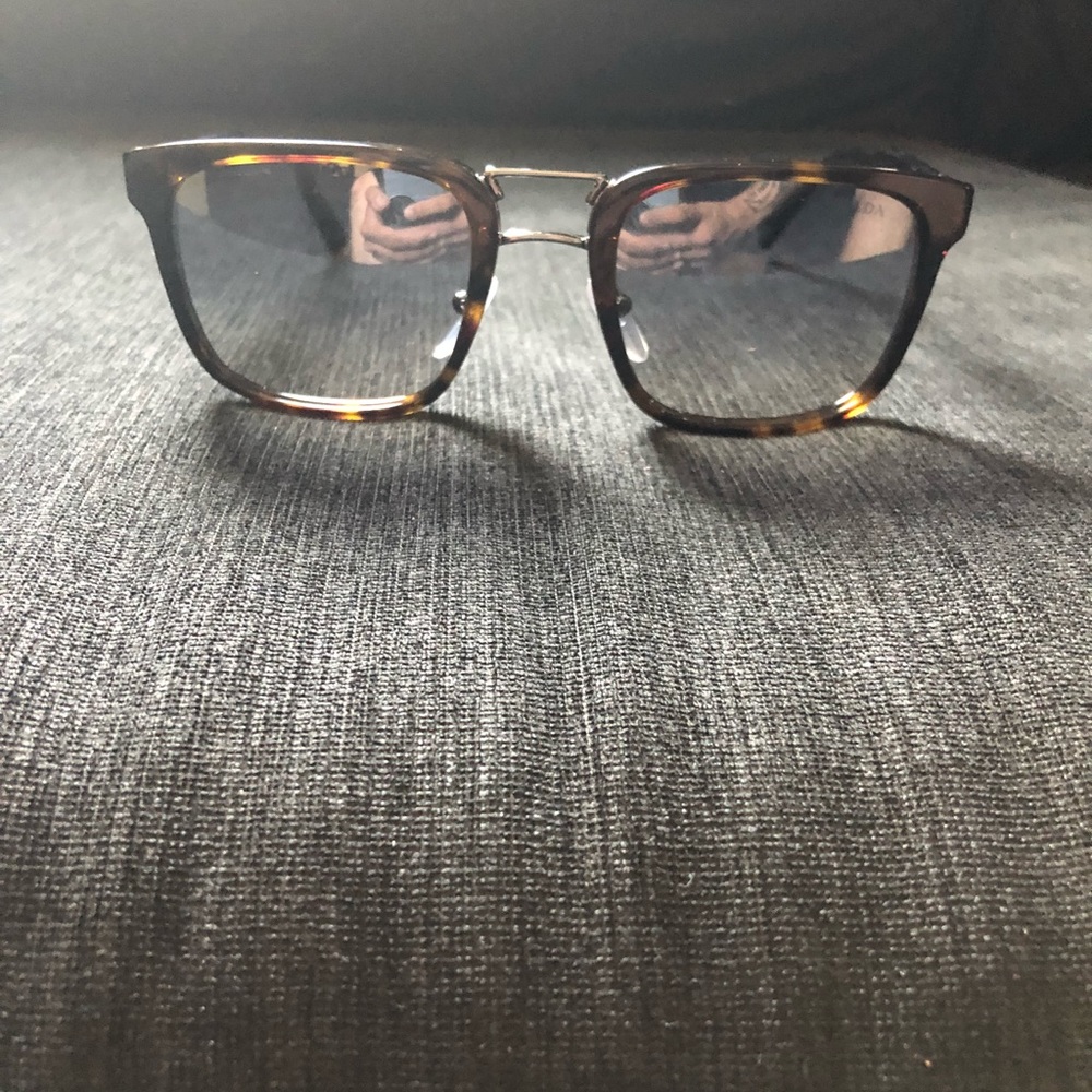 Prada Sunglasses - Picture 4 of 8